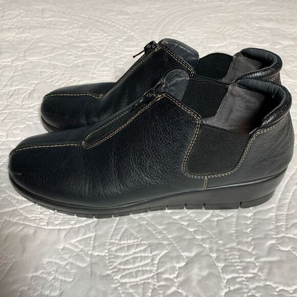 Aerosoles landfall, black leather bootie size 7 1/2 ￼ - Picture 3 of 8